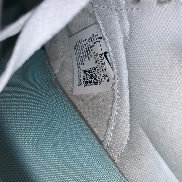 Size 8 - Nike Dunk Low Retro SE Barber Shop - Gray - Picture 5 of 6